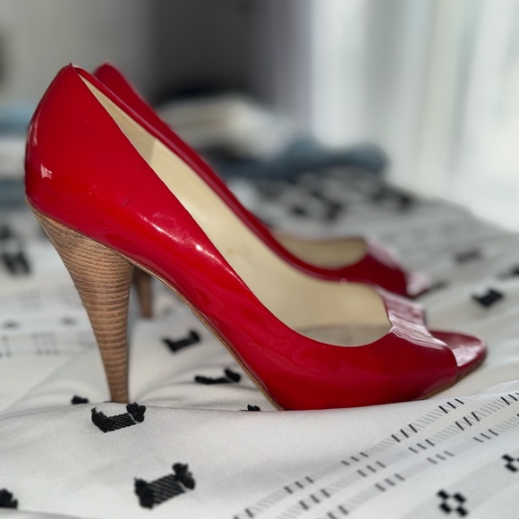 Miu Miu Red Peep Toe Heels with Glossy Finish - Picture 5 of 8